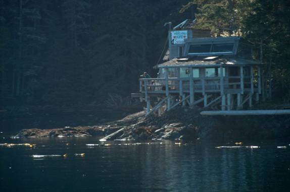 Base de Centro de Estudos de Orcas, em Telegraph Cove, na Vancouver Island, na Columbia Britânica, costa oeste do Canadá